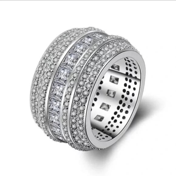 NEW LUXURY BAND 925 STERLING SILVER DIAMOND RING, CUTE RING, SHINY RING. - Picture 3 of 5